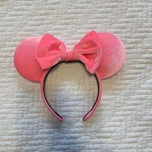 Disney Parks Minnie Ears-Magic Made Co.